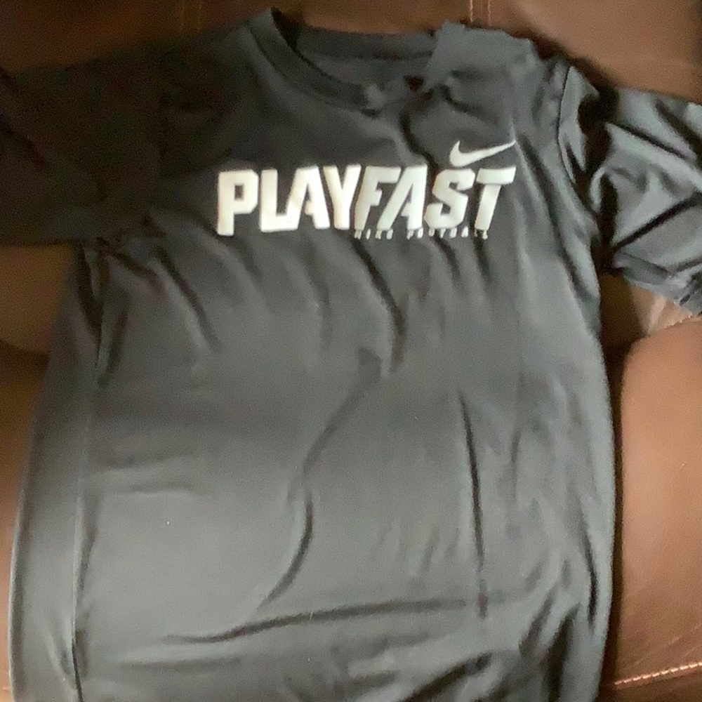 Nike Dri-Fit Play Fast T-Shirt Short Sleeve Youth Medium